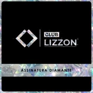 Um cartão com um fundo com padrão de diamante exibe o logotipo do Club Lizzon no centro e "Plano Diamond Lizzon" abaixo, indicando uma associação de nível diamante.