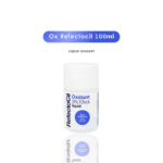 Um frasco branco de Oxidante Líquido 3% 10vol - RefectoCil está na vertical em um fundo branco, com um rótulo azul e branco com texto claro e "Oxidante Líquido 3% 10vol - RefectoCil" exibido acima dele.